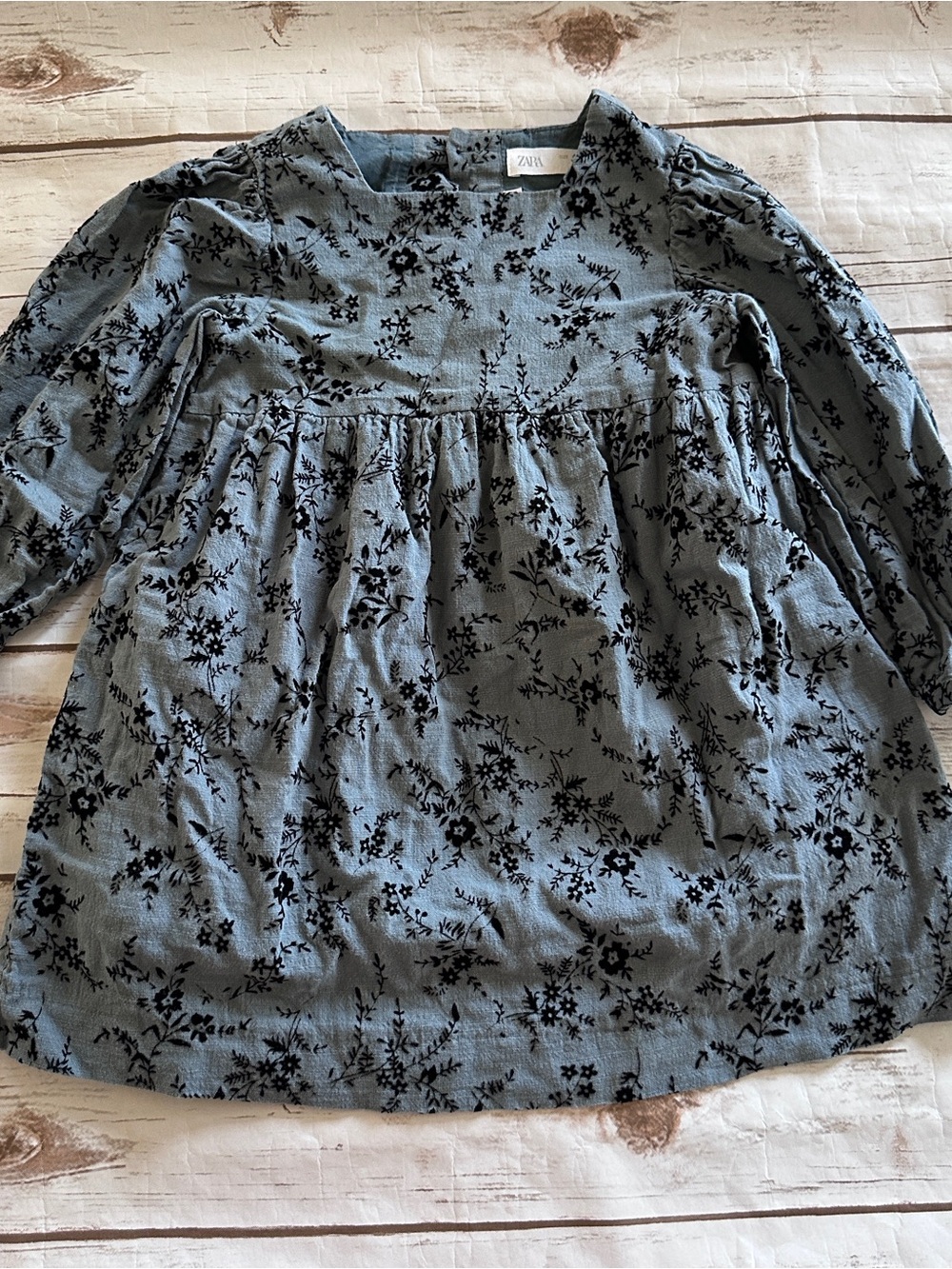 Zara blue with black floral print dress vguc, size 4-5 years